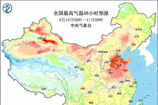 迪亚斯拉着巴尔韦德：你看那三个家伙？